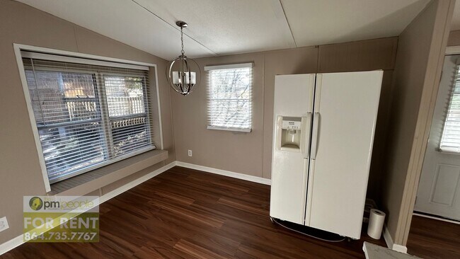 Building Photo - No rent until April 1st!! Simple Life, Serene Setting ~ Cozy 3/1.5 Available!
