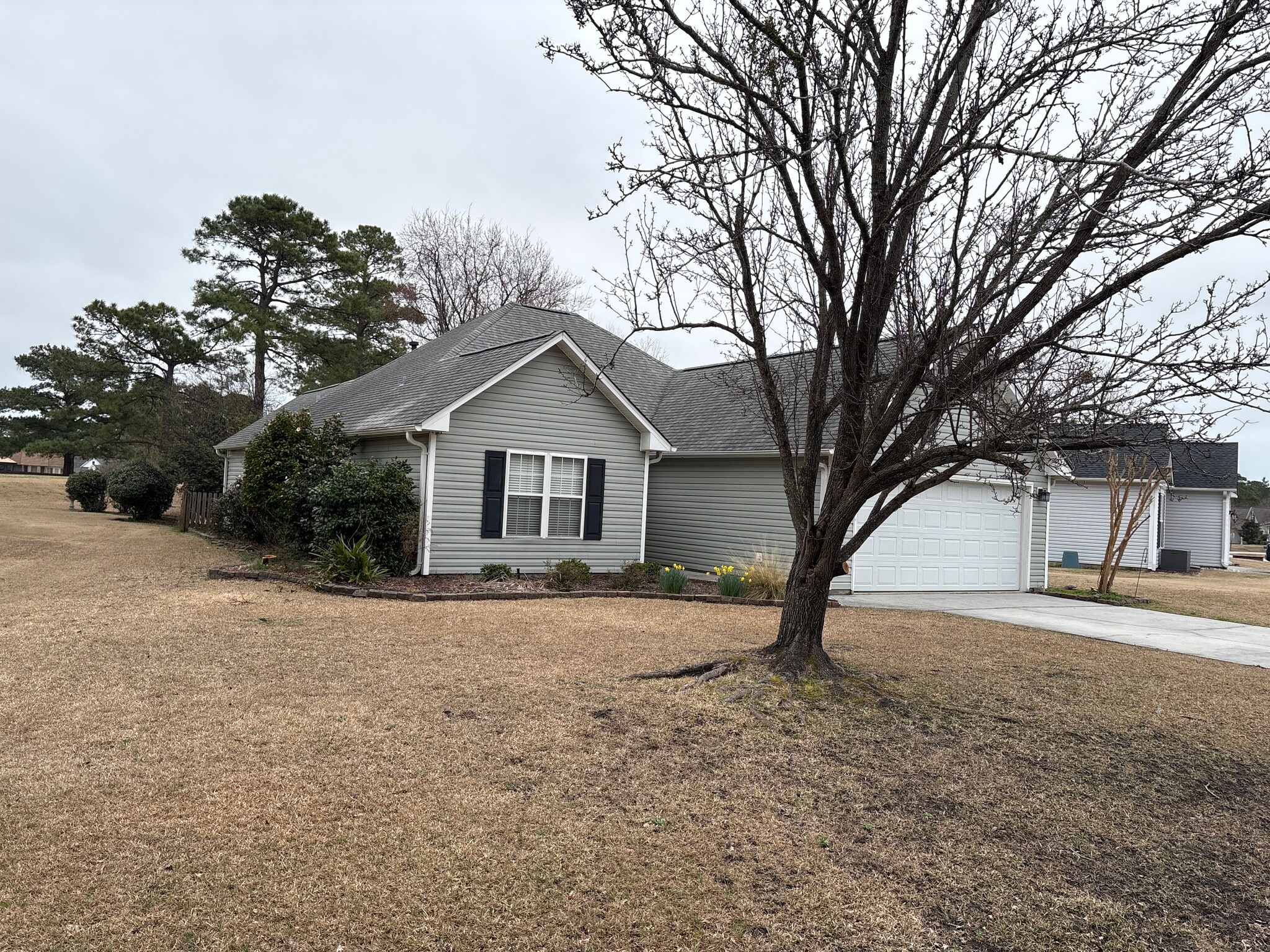 Building Photo - 143 N Belvedere Dr