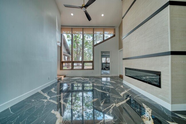 Building Photo - 1542 Sugarwood Cir
