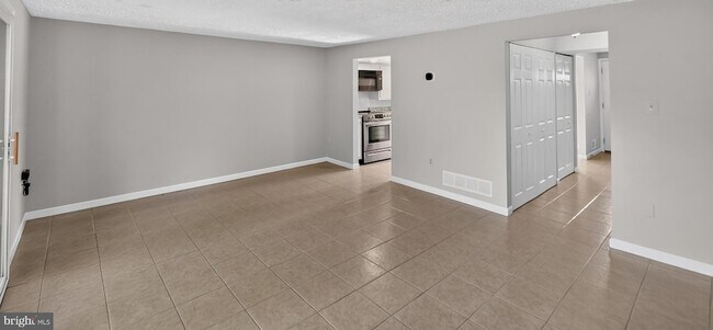 Building Photo - 6556 Pennacook Ct