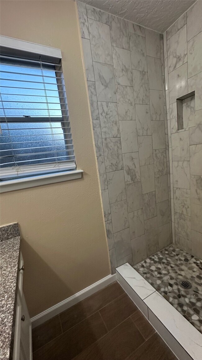 Building Photo - 11503 Briar Forest Dr