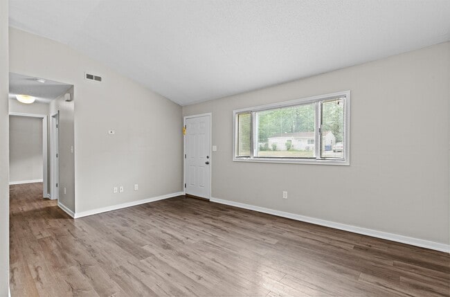 Building Photo - 1415 Plaza Pl