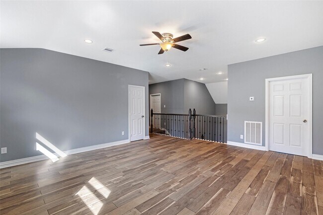 Building Photo - 7638 Bronze Trail Dr