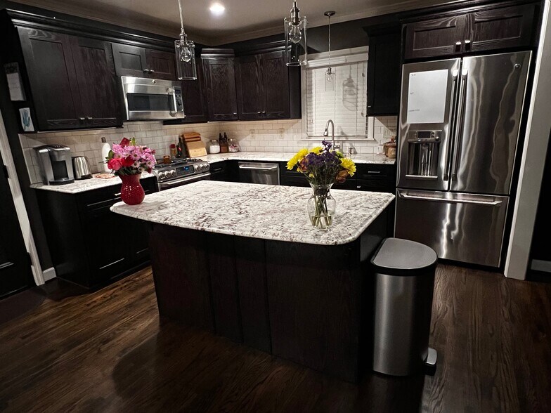 Building Photo - 3024 Whispering Pines Cir