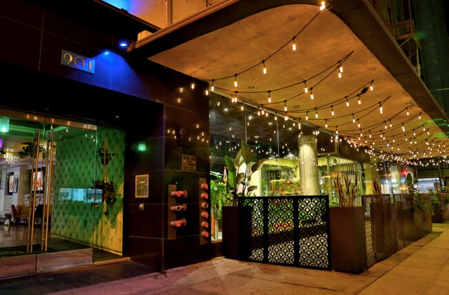 Building Photo - 907 S. Broadway-402A