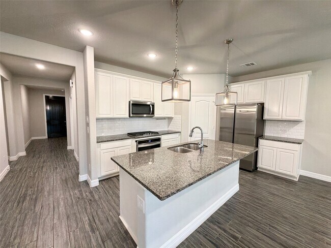 Building Photo - 415 Northern Pike Dr