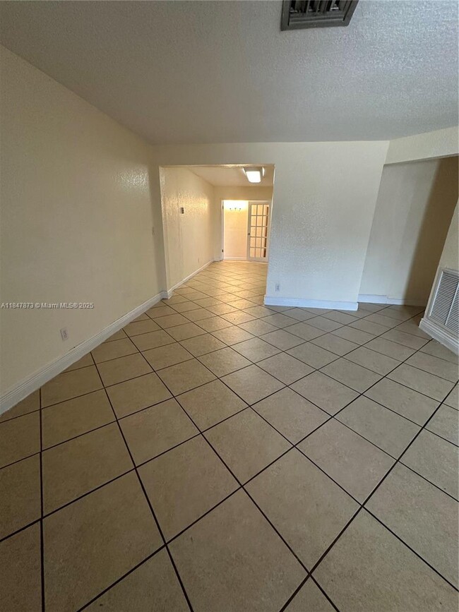 Building Photo - 4041 SW 50th St