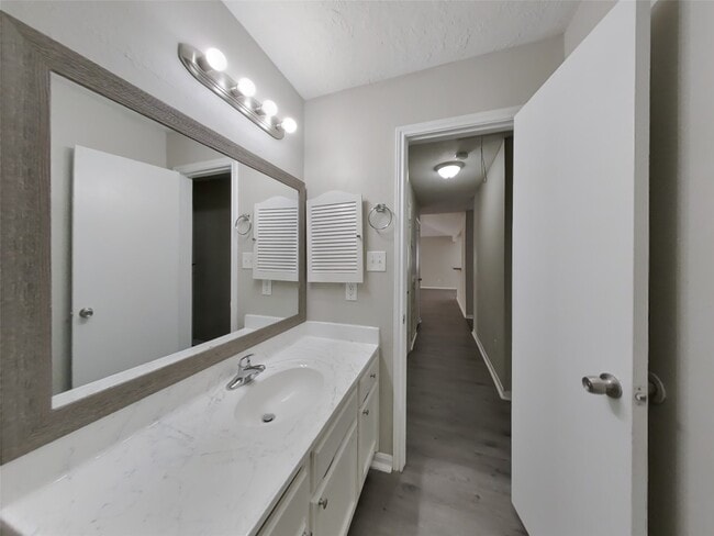 Building Photo - 20243 Smithfield Crossing Ln