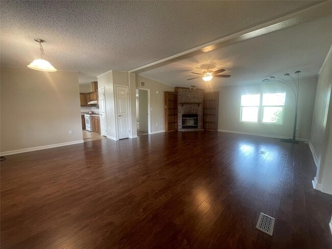 Building Photo - 1550 Alpine Trail