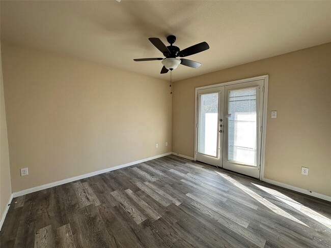 Building Photo - 16697 E Hammon