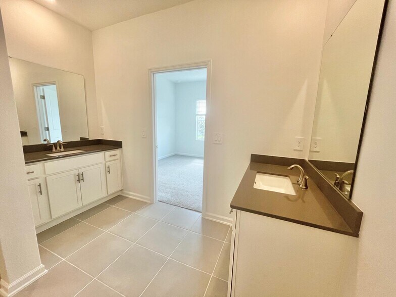 Building Photo - 4309 Curacao Pl