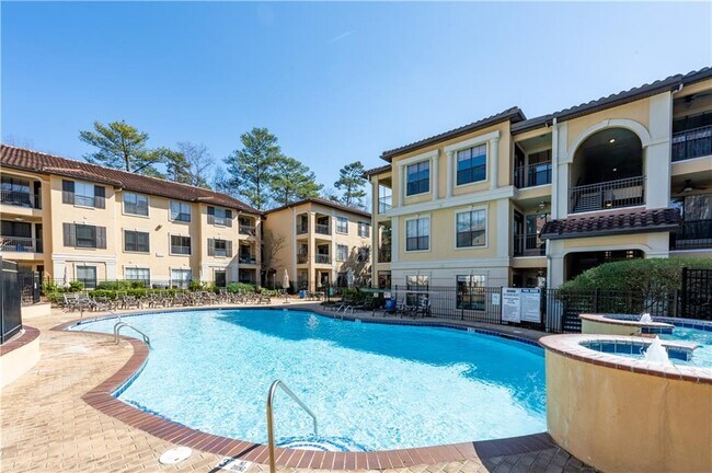 Building Photo - 3777 Peachtree Rd NE