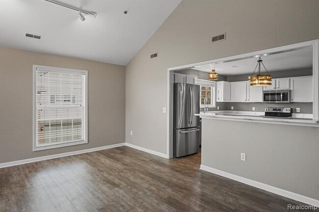 Building Photo - 28266 Carlton Way Dr