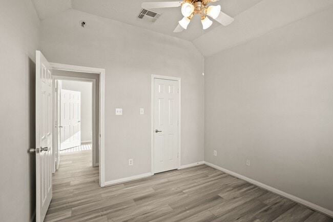 Building Photo - 24607 Lake Path Cir