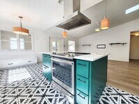 Building Photo - 3/BR 2/BA Single-Level Home with Sunroom a...