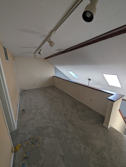 Building Photo - 55 Cross St