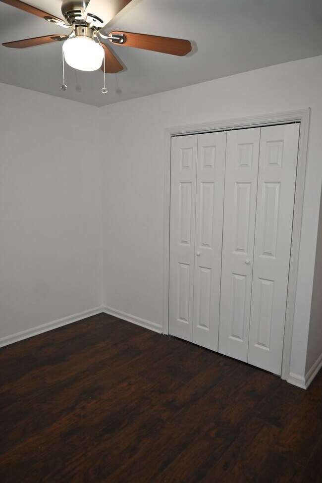 Building Photo - 2031 Wellborn Dr