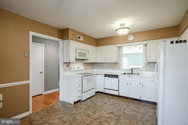 Building Photo - 801 Winchester Ct