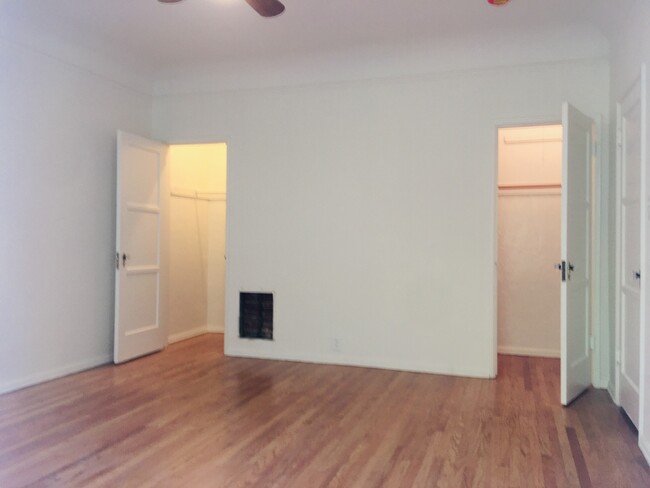 Bedroom - 2 closets - 1133 Wooster S St