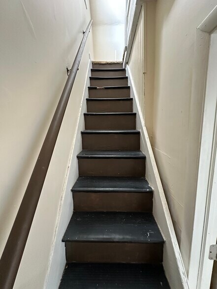 Building Photo - 134 Sherman St