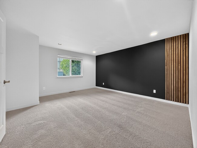 Building Photo - 16218 3rd Ave SE