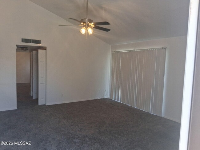 Building Photo - 806 S Langley Ave