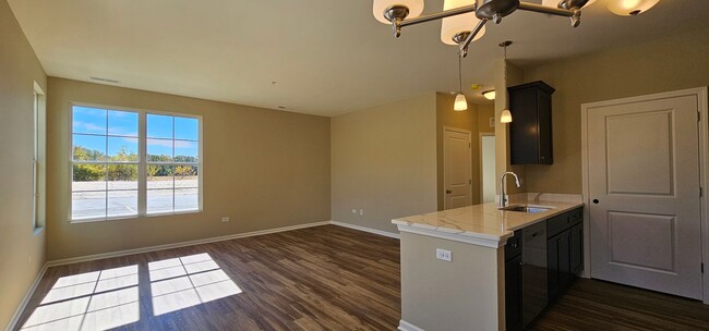 Building Photo - 1 Bedroom, 1 Bathroom, End, First floor, A...