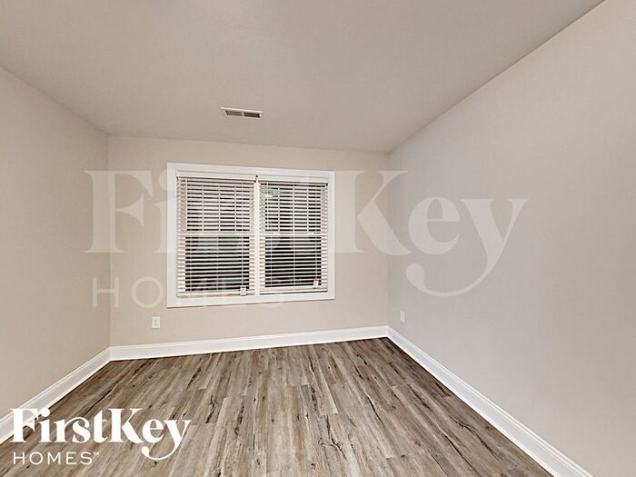 Building Photo - 5775 Sumter Ave