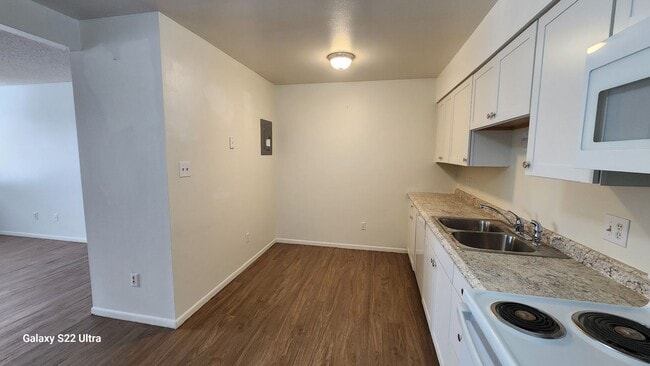 Interior Photo - Windwood Manor