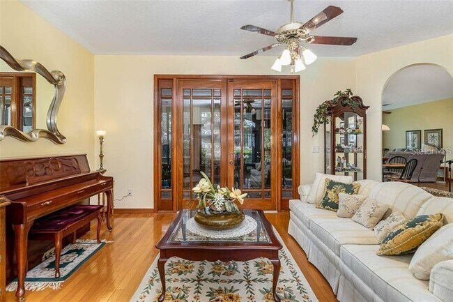 Building Photo - 10001 Highland Woods Ct