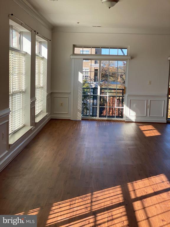 Building Photo - 820 Belmont Bay Dr