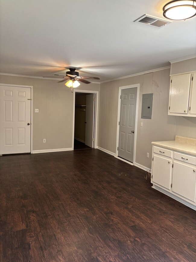 Building Photo - 141 Fannie Dr