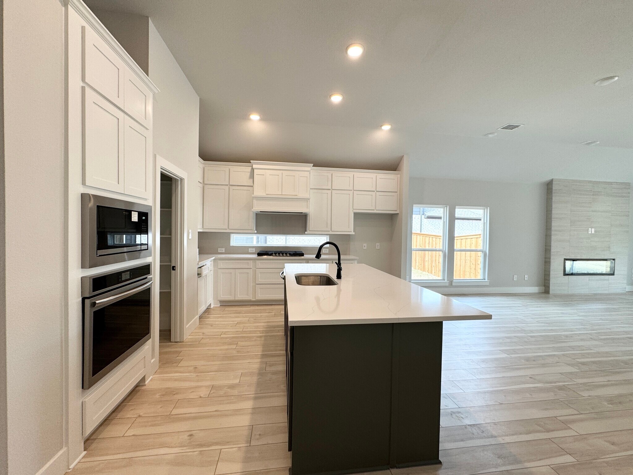 Building Photo - 6113 Tahoe Winds Dr