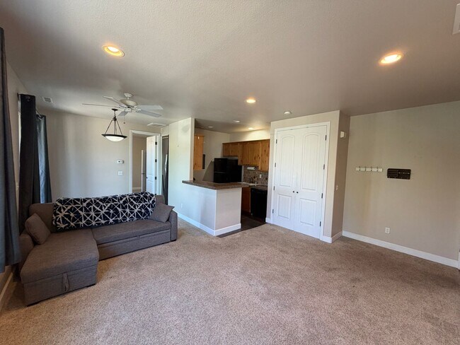 Building Photo - 3678 Warren Way