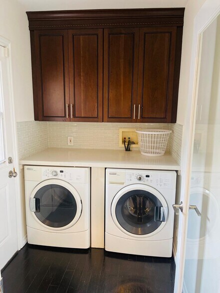 Building Photo - 17946 Valley Vista Blvd