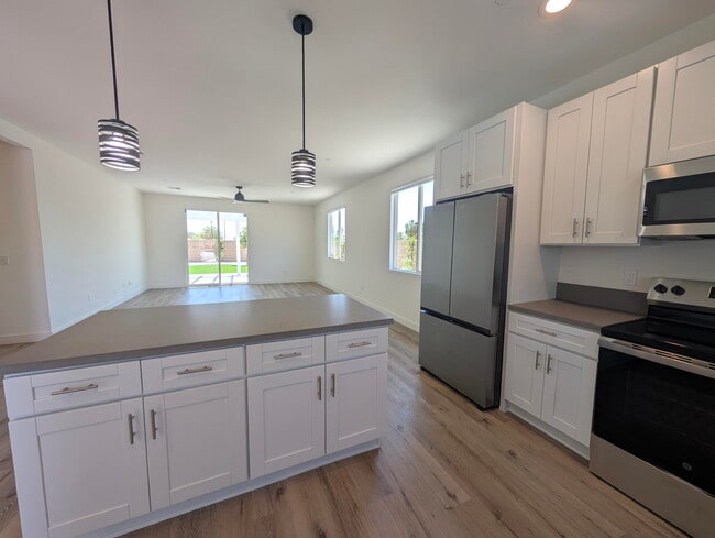 Building Photo - 30100 San Joaquin Dr