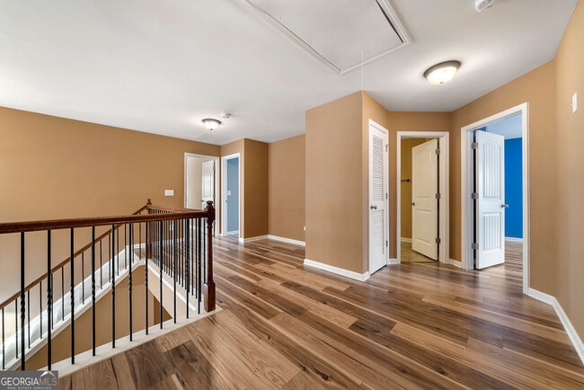 Building Photo - 3325 Earhart Way