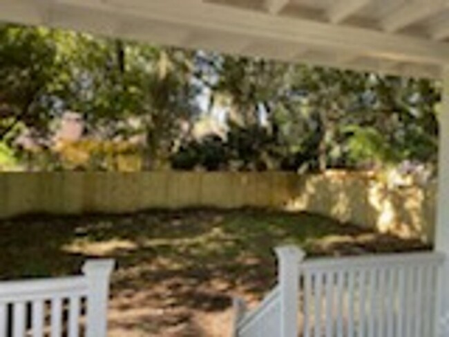 Building Photo - Newly Renovated