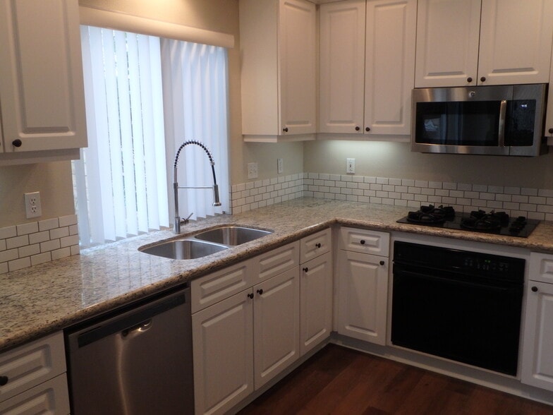 Building Photo - 1690 Fawn Chase Ln