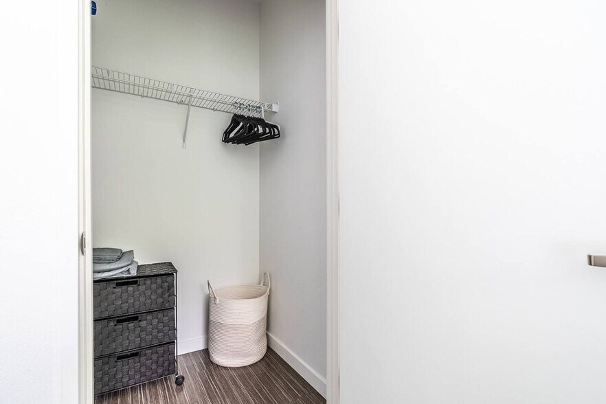 Building Photo - 1717 22nd Ave