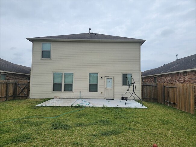 Building Photo - 20135 Linden Spruce Ln