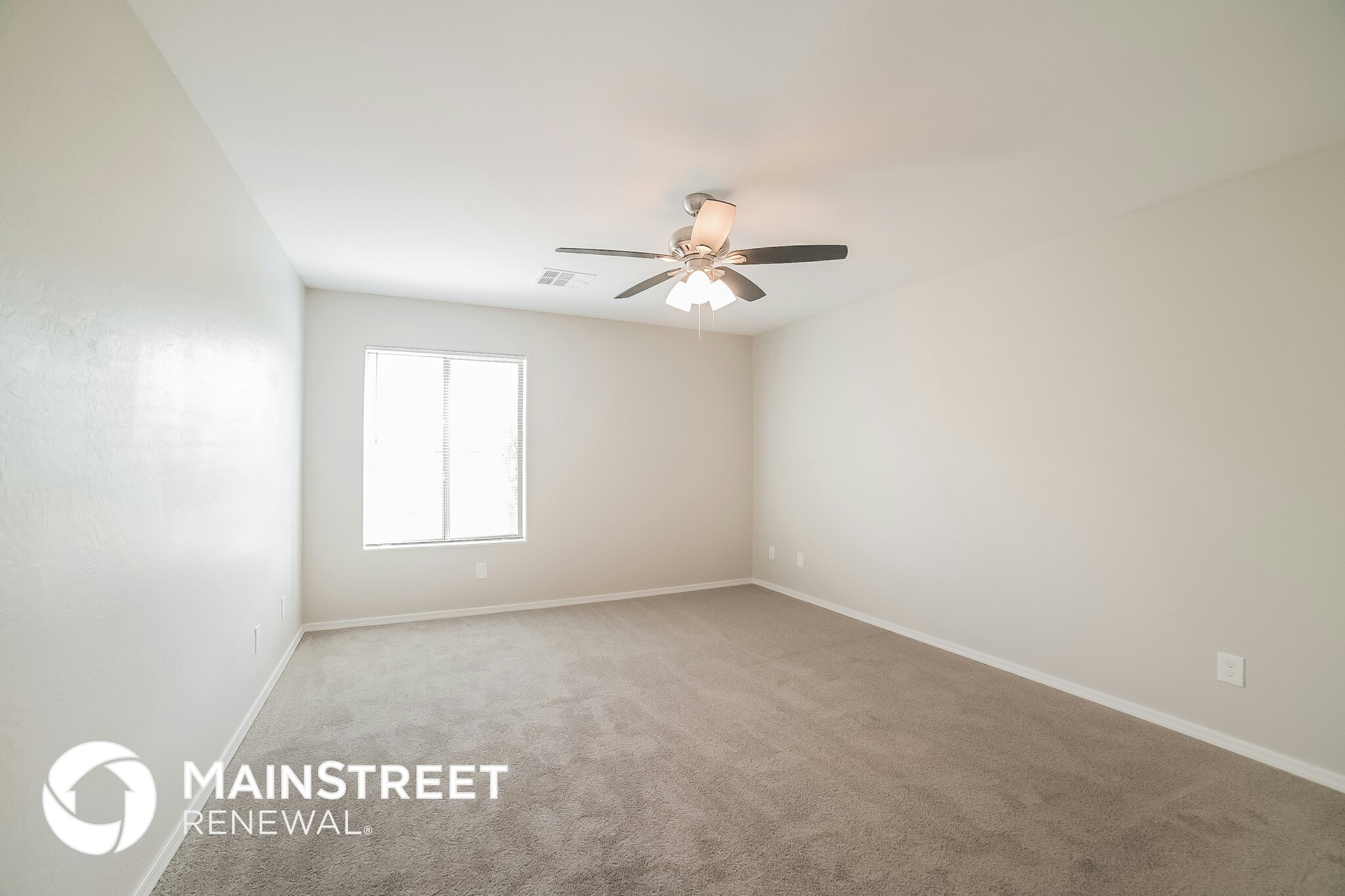 Building Photo - 15651 W Cameron Dr