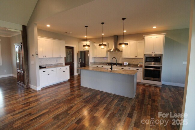 Building Photo - 1355 Bear Creek Rd