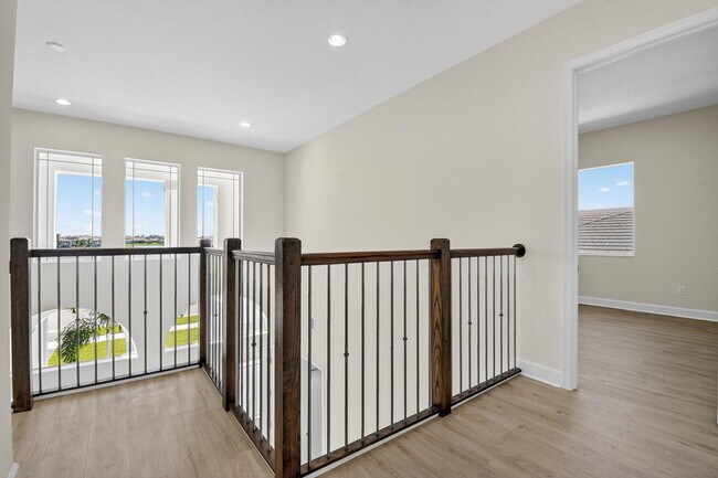 Building Photo - 15120 Wildwood Cir