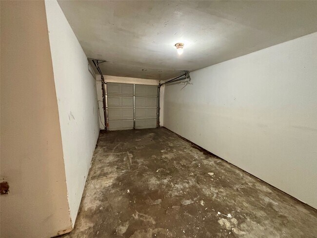 Building Photo - 3902 Heatherbloom Dr