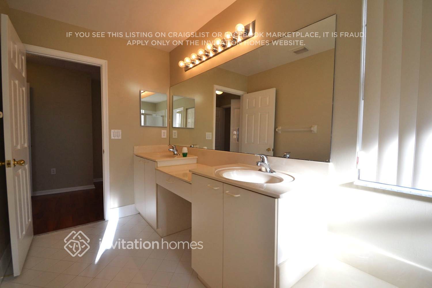 Building Photo - 15808 SW 48th Manor