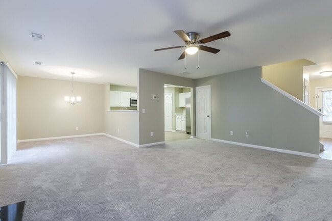 Building Photo - 2305 Mayfair Dr