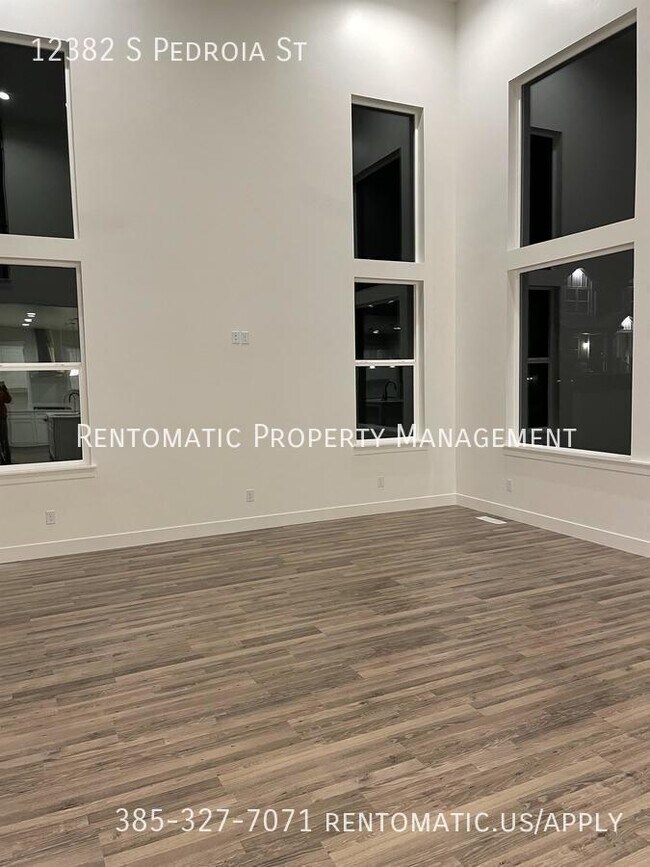 Building Photo - 12382 Pedroia St