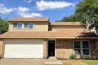 Building Photo - 3611 Spring Meadow Ln