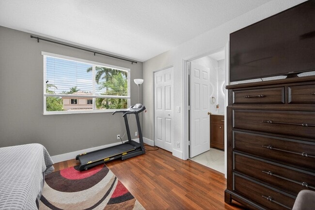 Building Photo - 1374 Canary Island Dr